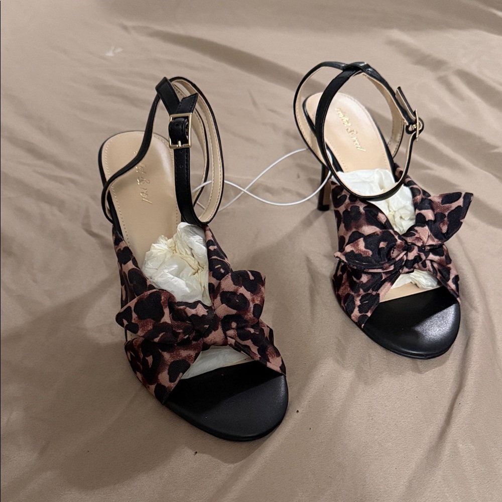 Elegant Black and Pink Women's Heels